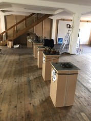 Ausstellung ArtFestival im Zeughaus Areal Uster, der Kunstgruppe LokalKunst. Ausstellungsobjekte aus Metall, Alteisen, von Nadia Onorato
