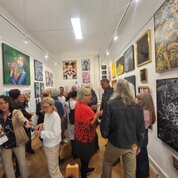 Ausstellung vom Verein Salz in der Suppe mit dem Titel animalisch bei Joss Toledo Art Gallery beim Römerhof in Zürich.